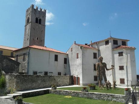 Motovun murallas adentro.