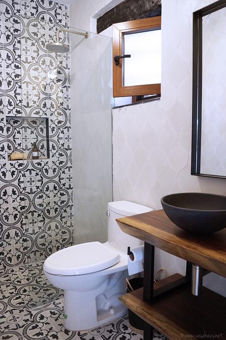 Antes y después: UN TRASTERO CONVERTIDO EN BAÑO DE DISEÑO Antes y después: UN TRASTERO CONVERTIDO EN BAÑO DE DISEÑO