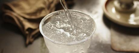 Truco para bajar de peso: El agua antes de las comidas Truco para bajar de peso: El agua antes de las comidas