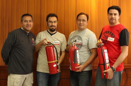 Colaboradores de Netlife reciben capacitación por parte del Cuerpo de Bomberos de Quito Colaboradores de Netlife reciben capacitación por parte del Cuerpo de Bomberos de Quito