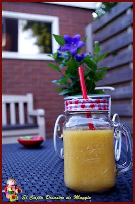 BATIDO DE KIWI, MANGO Y POMELO BATIDO DE KIWI, MANGO Y POMELO