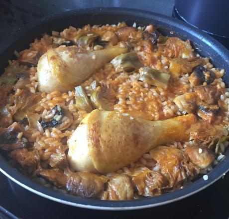 Arroz de alcachofas y pollo