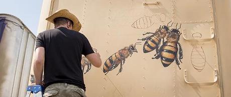 LA COLMENA DE MATTHEW WILLEY EN LA PARED LA COLMENA DE MATTHEW WILLEY EN LA PARED