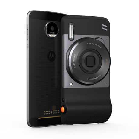 Resultado de imagen de Hasselblad True Zoom convierte los teléfonos Motorola en cámaras compactas