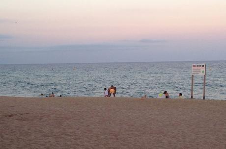 L’Estupendu, un chiringuito en la playa de Badalona L'Estupendu chiringuito Badalona