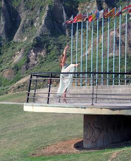 Surf y Danza. Ballerina Proyect en Salinas