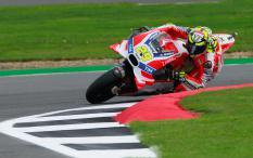 29-andrea-iannone-ita_gp_8738_0.gallery_full_top_fullscreen