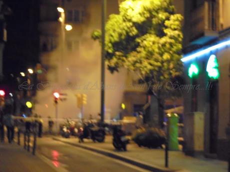 INCENDIO EN PLAÇA MOLINA , A LA BARCELONA D' ABANS, D' AVUI I DE SEMPRE...4-09-2016...!!!