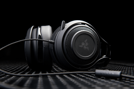 Razer presenta los auriculares “ManO’War, audífonos gamers para todas las plataformas rzr_mow71_04