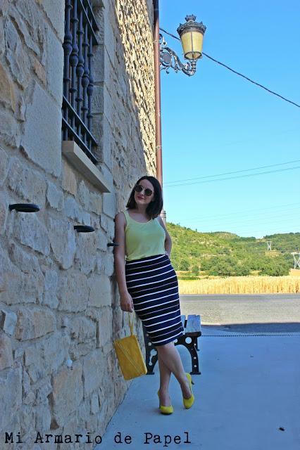 Cómo Combinar una Falda de Tubo con Rayas - 2 Cómo Combinar una Falda de Tubo con Rayas - 2