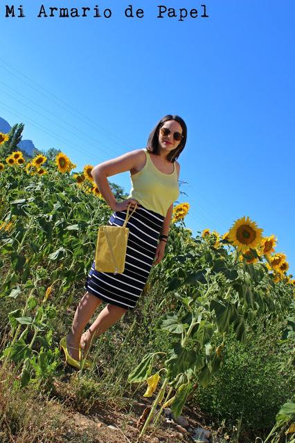 Cómo Combinar una Falda de Tubo con Rayas - 2 Cómo Combinar una Falda de Tubo con Rayas - 2
