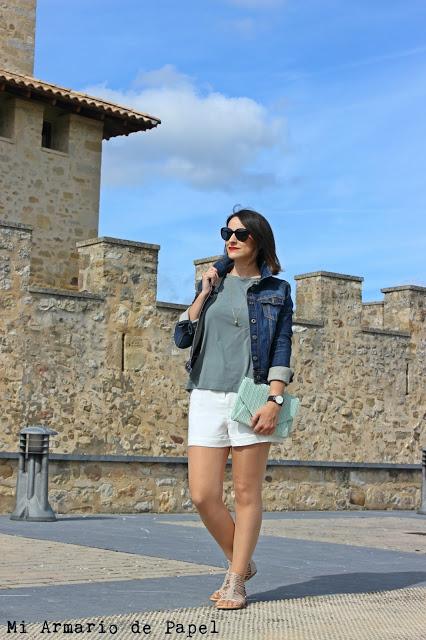 Cómo Combinar unos Shorts Blancos - Propuesta 2 Cómo Combinar unos Shorts Blancos - Propuesta 2