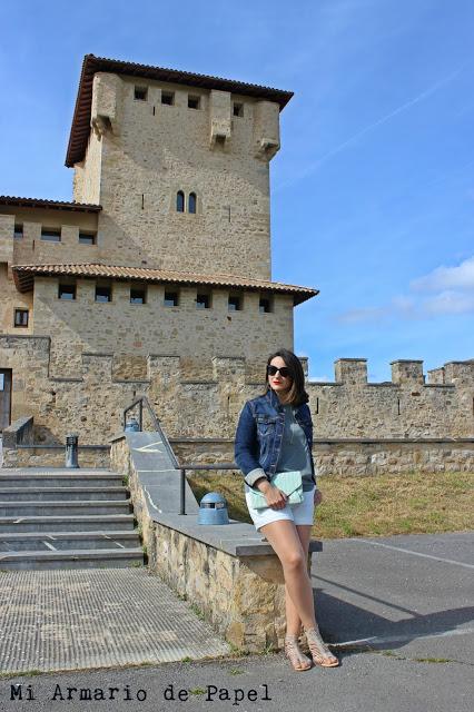 Cómo Combinar unos Shorts Blancos - Propuesta 2 Cómo Combinar unos Shorts Blancos - Propuesta 2