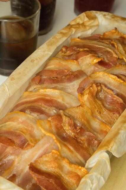 Pastel de patata, bacon y queso al horno