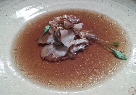 4amb5 Mujades, técnica y elaboración en los fogones 4amb5 Mujades, técnica y elaboración en los fogones