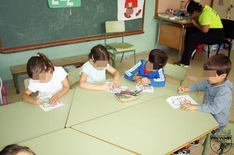 Fiesta de la Risa y el Movimiento manualidades infantiles