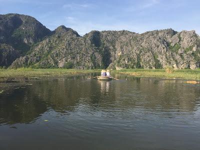 Capitales venidas a menos y paseo en Sampan (Lao Cai - Ha Noi - Nin Bih, día 7 #vietnam16im)