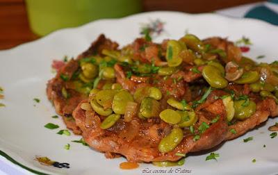 Cordero guisado con ajo y habas