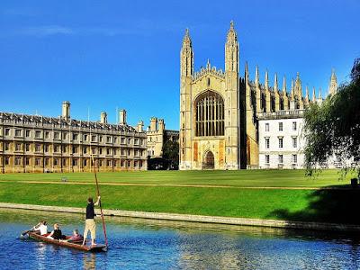 RESEÑA: Versiones de Nosotros. RESEÑA: Versiones de Nosotros.