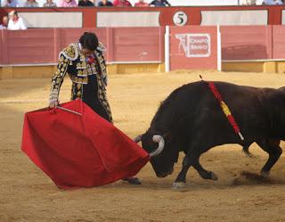 TRIPLE SALIDA A HOMBROS EN CABRA, CON UN ALEJANDRO TALAVANTE EN ESTADO DE GRACIA