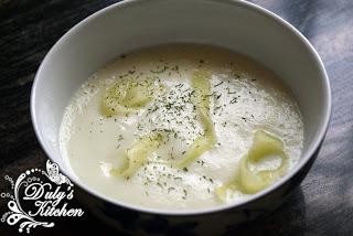 Sopa fría de pepino y yogurt