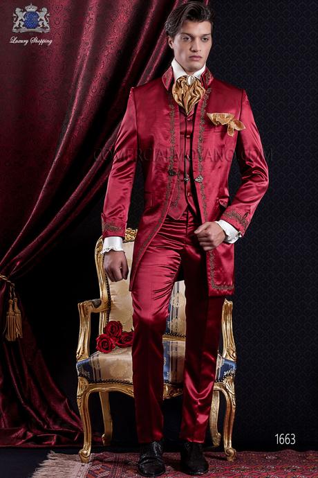 http://www.comercialmoyano.com/es/1911-traje-de-novio-barroco-traje-casaca-de-epoca-en-raso-rojo-con-hilaturas-de-bordado-color-oro-1663-ottavio-nuccio-gala.html