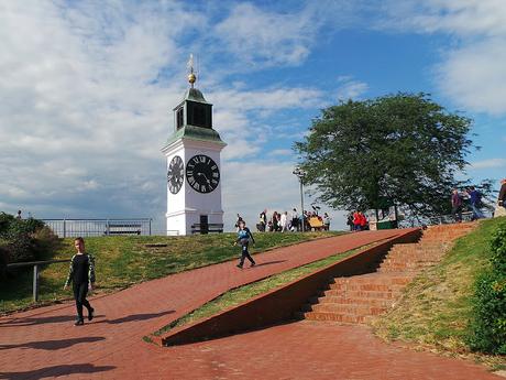 Un paseo por la ciudad serbia de Novi Sad Un paseo por la ciudad serbia de Novi Sad