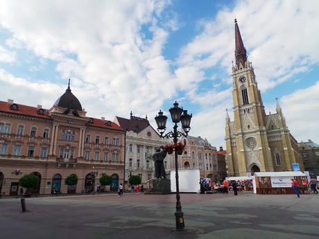 Un paseo por la ciudad serbia de Novi Sad Un paseo por la ciudad serbia de Novi Sad