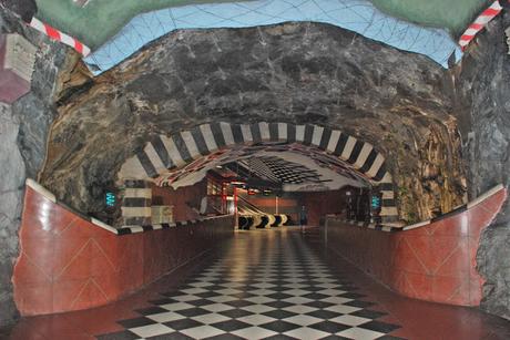 METRO DE ESTOCOLMO Y DROTTNINGHOLM METRO DE ESTOCOLMO Y DROTTNINGHOLM