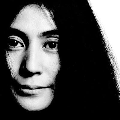 Yoko Ono: Avivando la llama de su pecularidad