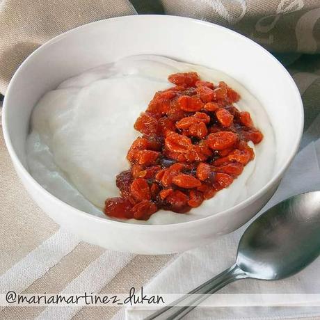 Dieta Dukan, desayuno: yogur griego con mermelada de bayas de goji y agar agar