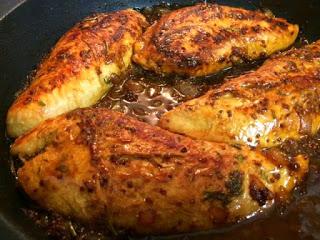 PAVO GLASEADO CON NARANJA, MOSTAZA Y SOJA ACOMPAÑADO DE PURÉ DE PATATAS PAVO GLASEADO CON NARANJA, MOSTAZA Y SOJA ACOMPAÑADO DE PURÉ DE PATATAS