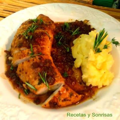 PAVO GLASEADO CON NARANJA, MOSTAZA Y SOJA ACOMPAÑADO DE PURÉ DE PATATAS PAVO GLASEADO CON NARANJA, MOSTAZA Y SOJA ACOMPAÑADO DE PURÉ DE PATATAS