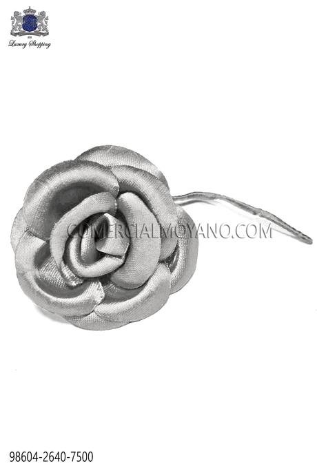 Traje de novio gris de corte entallado (slim fit) http://www.comercialmoyano.com/es/1418-flor-raso-gris-98604-2640-7500-ottavio-nuccio-gala.html