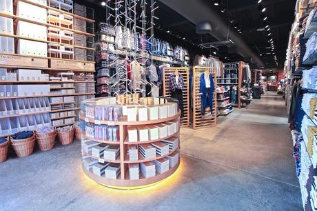 MUJI Barcelona estrena su faceta más purista en la tienda de Rambla Catalunya muji_tienda-barcelona-rambla-catalunya-2