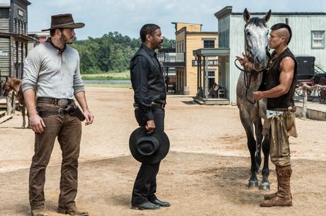 Los siete magníficos, pulcro y eficiente far west los siete magníficos