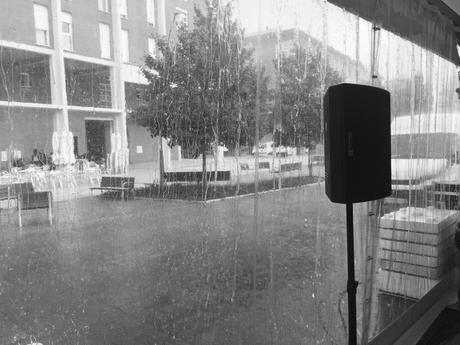 Oír llover Jorge Valiño