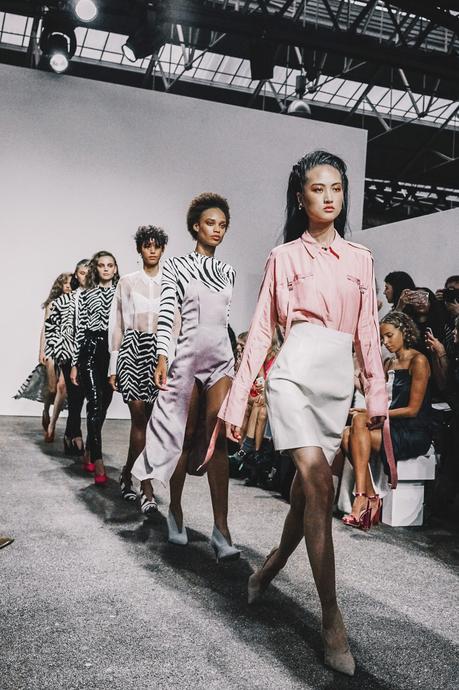 TOPSHOP UNIQUE lfw-london_fashion_week_ss17-street_style-outfits-collage_vintage-vintage-topshop_unique-41