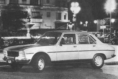 Peugeot 504 GR en dos versiones