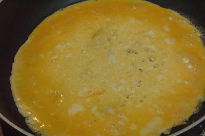 Fideos de arroz agridulces con verduras,pera, tortilla y gambas Fideos de arroz agridulces con verduras,pera, tortilla y gambas