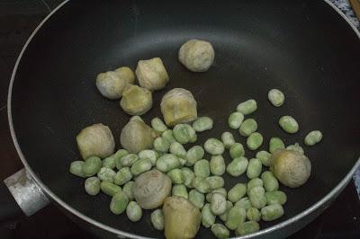 Fideos de arroz agridulces con verduras,pera, tortilla y gambas Fideos de arroz agridulces con verduras,pera, tortilla y gambas
