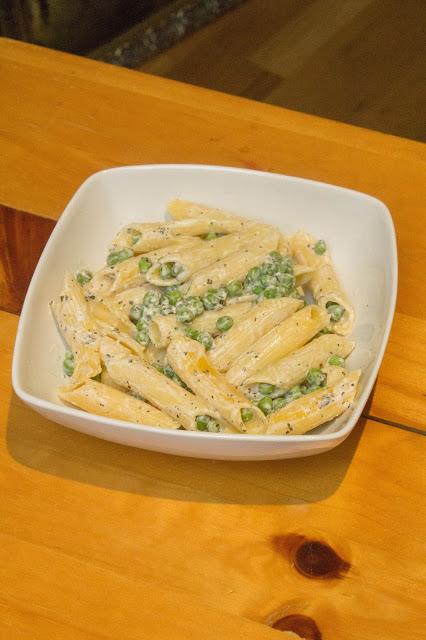 Pasta con guisantes a la albahaca Pasta con guisantes a la albahaca