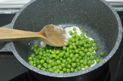 Pasta con guisantes a la albahaca Pasta con guisantes a la albahaca