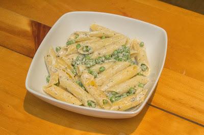 Pasta con guisantes a la albahaca Pasta con guisantes a la albahaca