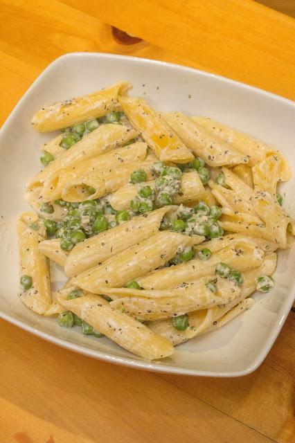 Pasta con guisantes a la albahaca Pasta con guisantes a la albahaca