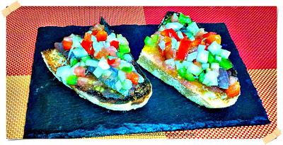 Tosta  de sardina marinada  y vinagreta