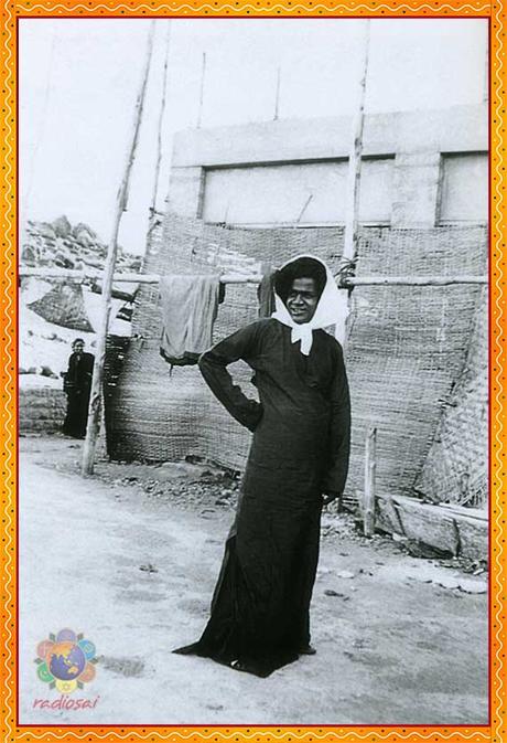 LA CONSTRUCCIÓN DE PRASHANTI DE UN SANKRANTHI LA CONSTRUCCIÓN DE PRASHANTI DE UN SANKRANTHI