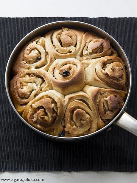 El gato goloso - rolls de manzana, canela y caramelo de mantequilla salada ¡divinos!