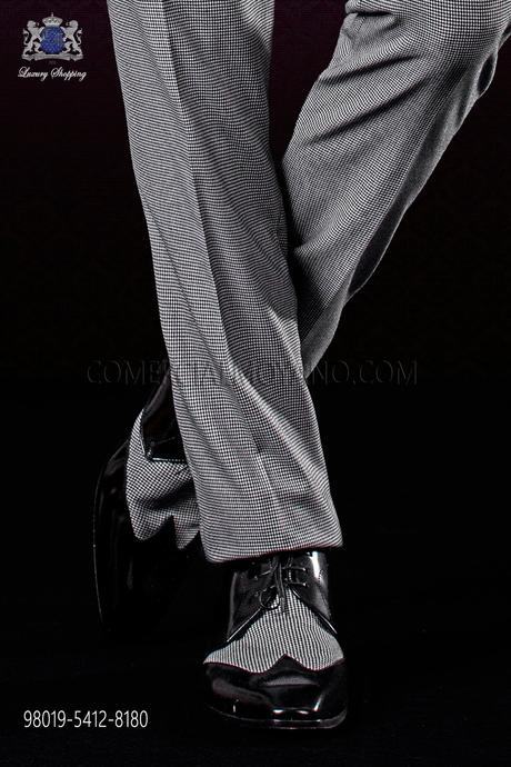 Traje de novio moderno de corte entallado (slim fit) http://www.comercialmoyano.com/es/2139-zapatos-negros-cordones-combinado-pata-de-gallo-98019-5412-8180-ottavio-nuccio-gala.html