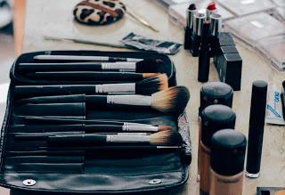 Productos y herramientas de maquillaje